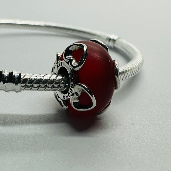 Brand new authentic pandora red murano charm - Picture 5 of 9